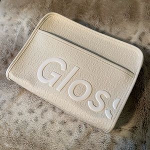 Glossier Holiday Beauty Bag (LIMITED EDITION)